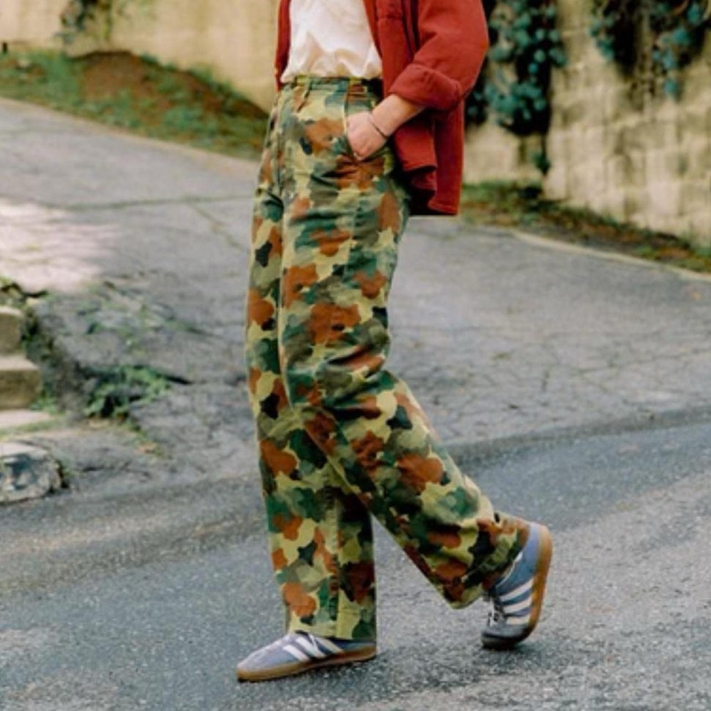 SOLD Imogene + Willie Sonora painted camo trouser, size 24